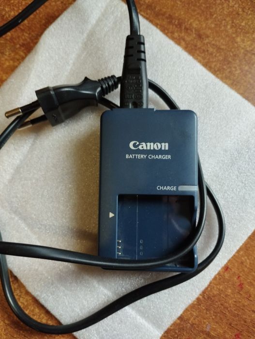 Фотоаппарат Canon IXUS 100 is