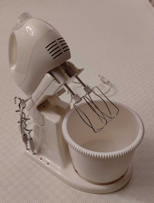 Batedeira com Taça 2,5L, Moulinex HM412