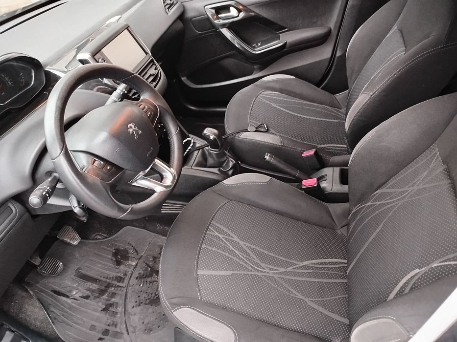 Peugeot 208 HDI 2014/Nacional/Óptimo estado
