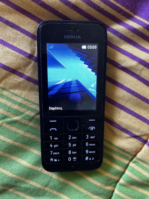 Telemóvel Nokia 220