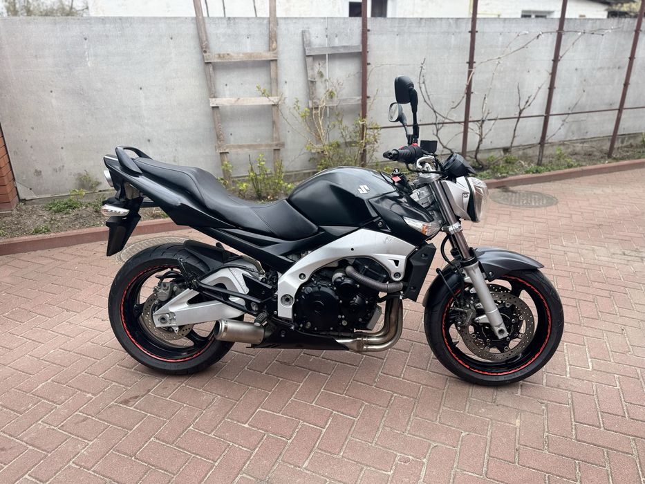 Suzuki GSR-400 Сузуки з Японії