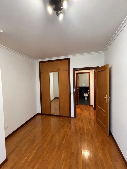 Apartamento T2 com garagem, Águas Santas, Maia