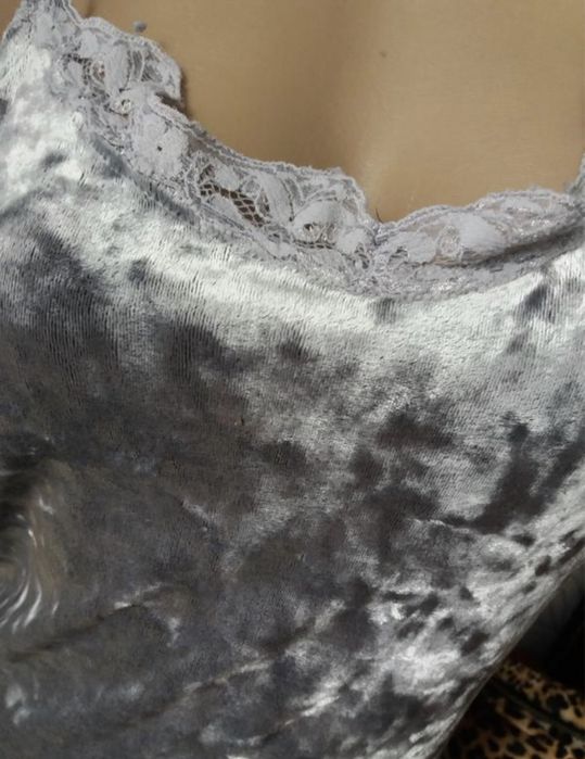 Нічна сорочка ночнушка велюрова сіра міні з кружевом