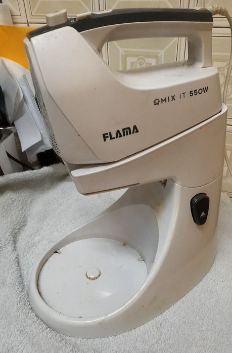 Batedeira Flama 1406FL usado, sem taça nem acessórios / Para peças - Entrega imediata