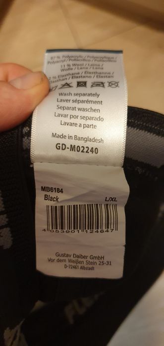 Czapka z daszkiem kolor czarny rozmiar L/XL stan bardzo dobry
