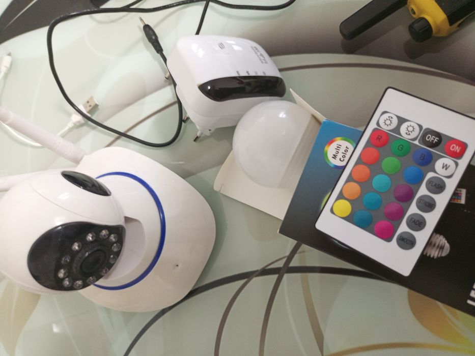 Рації ,камера ,лот електроніки .