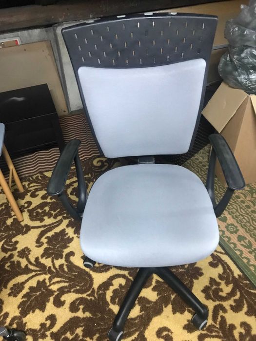 Krzesło biurowe obrotowe