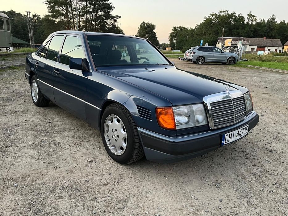 Mercedes-Benz W124