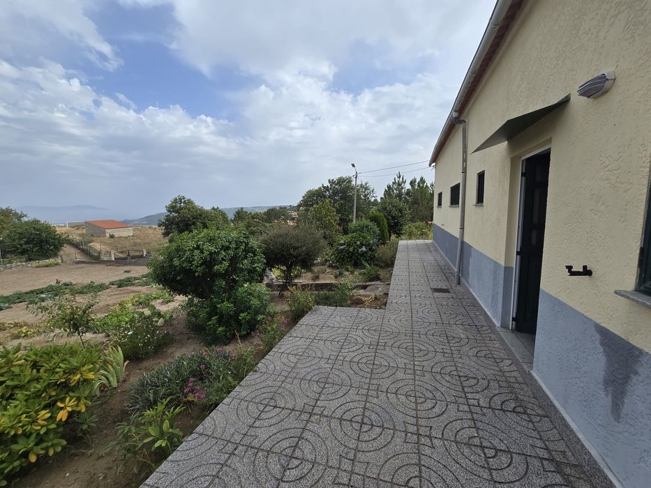 Casa T3 + Terreno 3.720 m²
Venda d