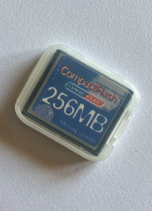 Cartão de Memória CompactFlash 256MB Dane-Elec c/ Caixa