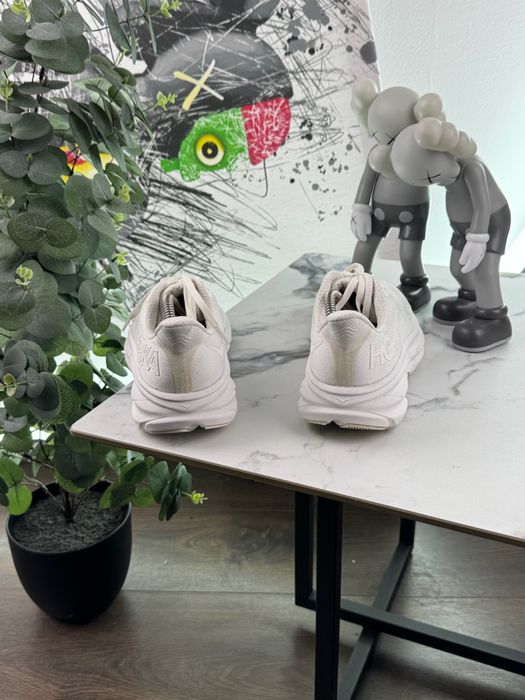 Кросівки Hoka Clifton 9 40 розмір Е12561