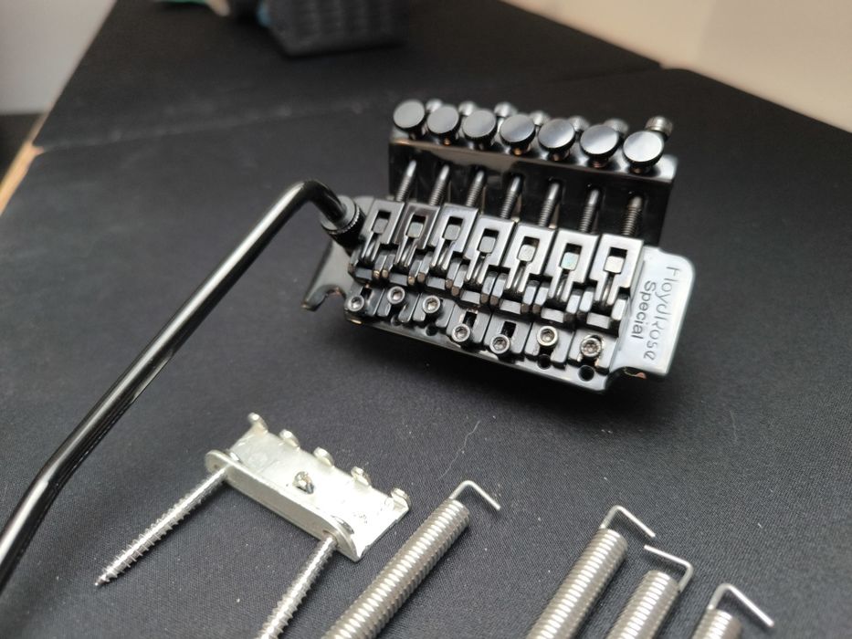 Most Floyd rose special 7 strun