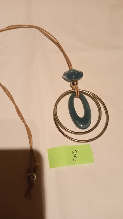 Naszyjniki i bransolety