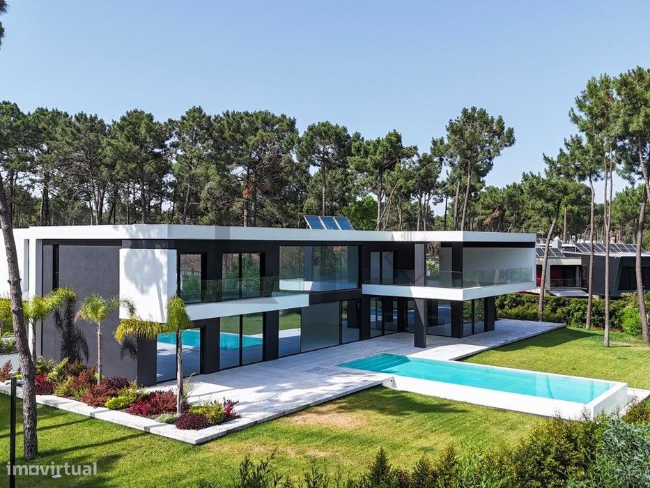 Moradia T6 de Luxo com Jardim e Piscina Privada, para Venda, na Her...