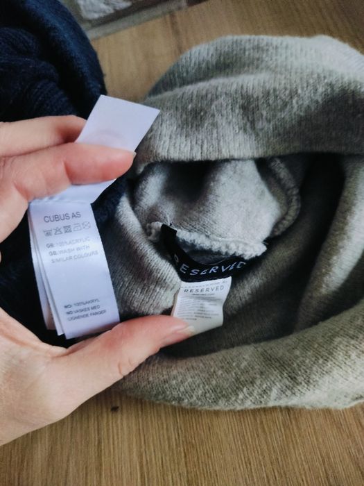 Czapki damskie uniwersalne