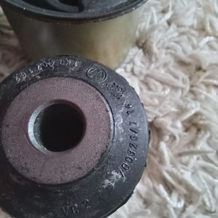 Продам сайлентблоки  Skoda Octavia Karoq Kodiaq Vw Golf Passat Caddy