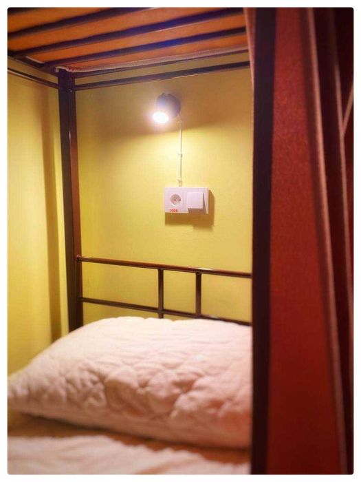 Комфортний хостел з гарним ремонтом. Метро Голосіївська 5 хвилин пішки