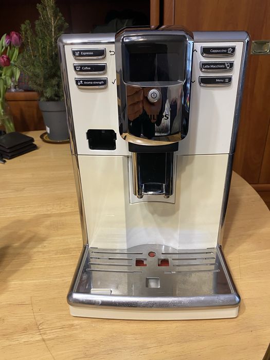 Кавомашина Saeco/Philips 5000 Series OTC /Cappuccino/Latte/Комплектний