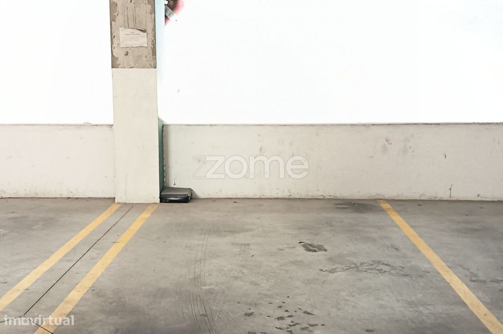 T1 com Garagem e Arrecadação, Penha de França