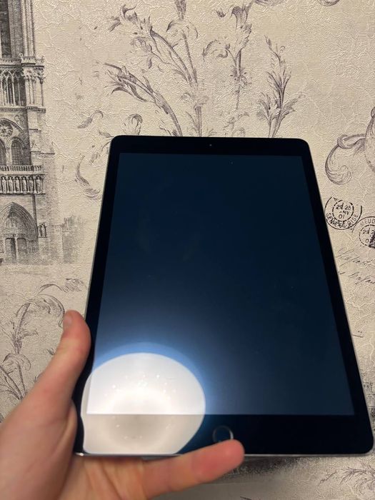 iPad 7 32gb 100% акб WIFI