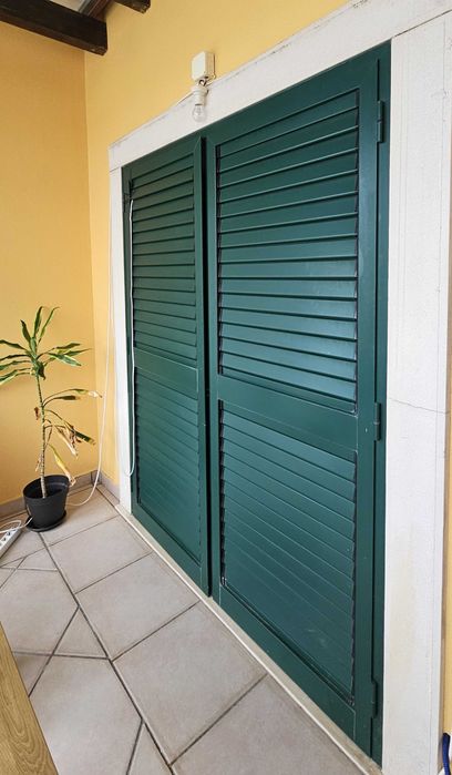 Portadas Exteriores Alumínio Verde Lâminas Reguláveis – BH Portuguesa