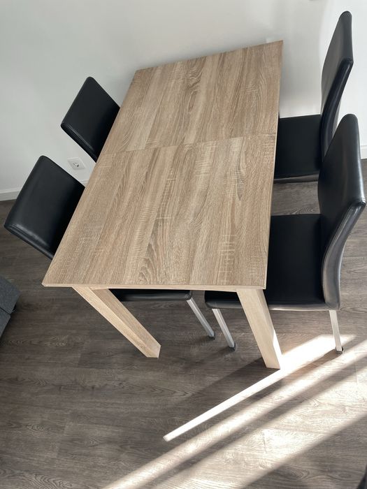 Mesa extensivel (4-6 pessoas)