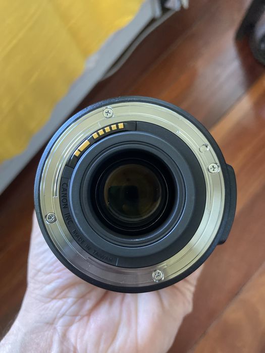 Objetiva Canon EF-S 18-135mm f/3,5-5.6 IS STM