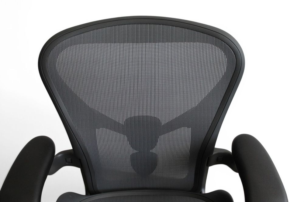 Cadeira Herman Miller modelo aeron remastered SL