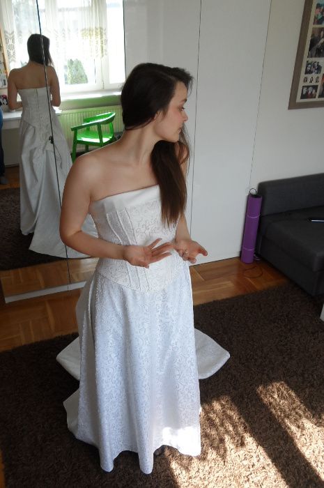 Suknia ślubna 38/40, buty, rajstopy w cenie.