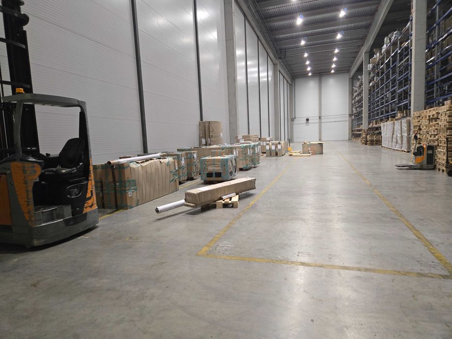 Аренда склада 900 м2.