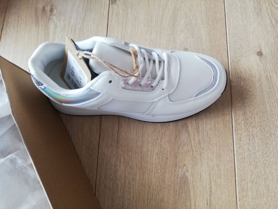 Białe sneakersy 38, biale adidasy, dodadzą kilku cm niepozornie