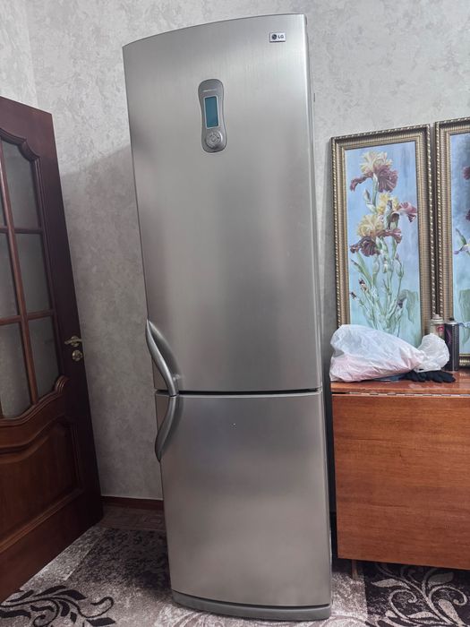 Холодильник LG двух метровый