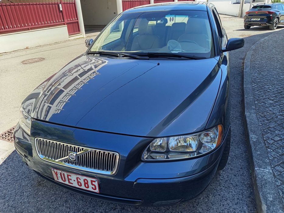 vendo carrinha Volvo V70 como nova 108.000km, para peças ou legalizar