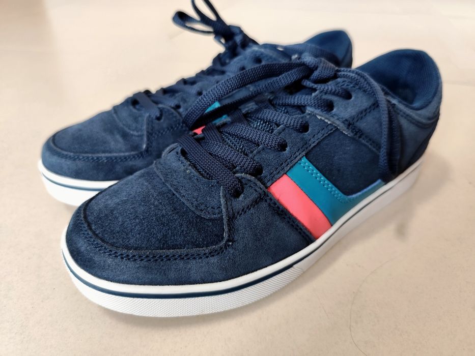 Sapatilhas para Rapaz marca Deeply (Tam. 37)