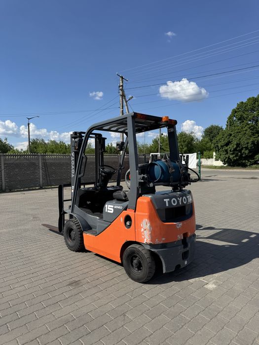Навантажувач Toyota 8FG-15 погрузчик