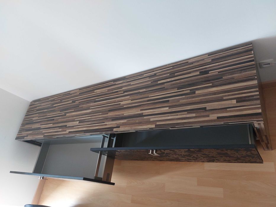 Armário de arrumação e/ou armário de TV