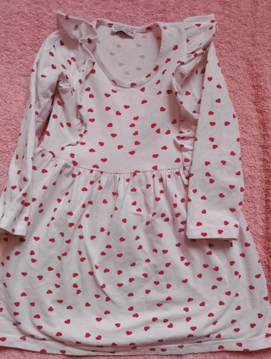Сукня на дівчинку біла в сердечку 104