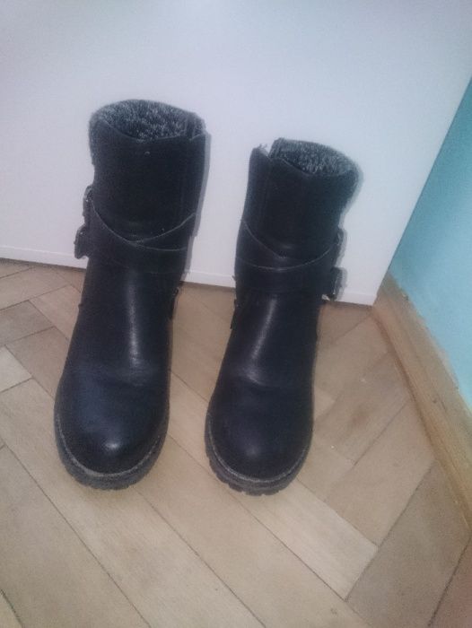 czarne botki zimowe na słupku rozm.39 CCC