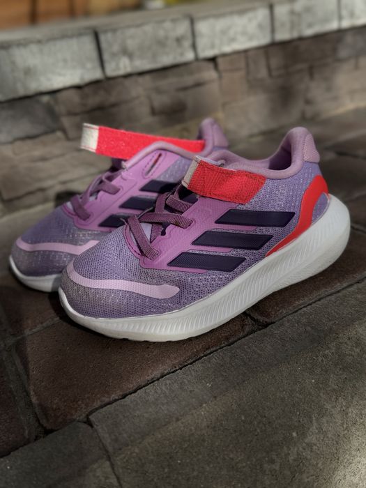 Дитячі кросівки adidas 25 р стелька 16 см