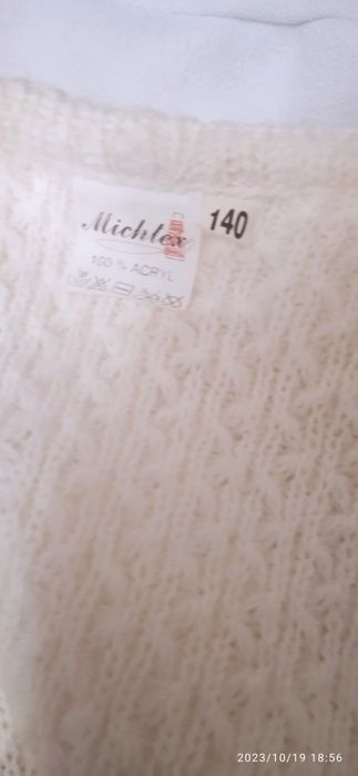 Sweterek dla dziewczynki