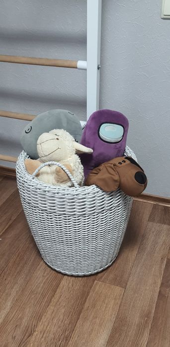 Корзина для іграшок.