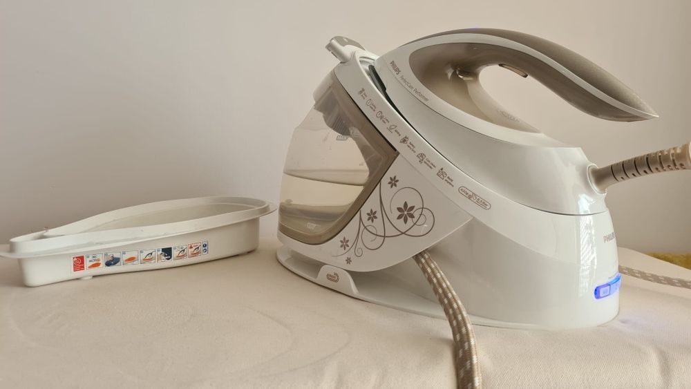 Generator pary Philips PerfectCare Performer GC8700