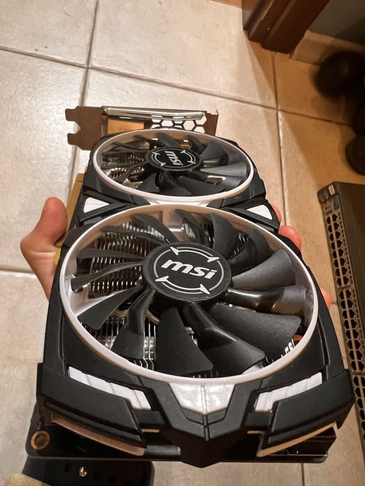 Відеокарта MSI Radeon RX 570 ARMOR 4G OC