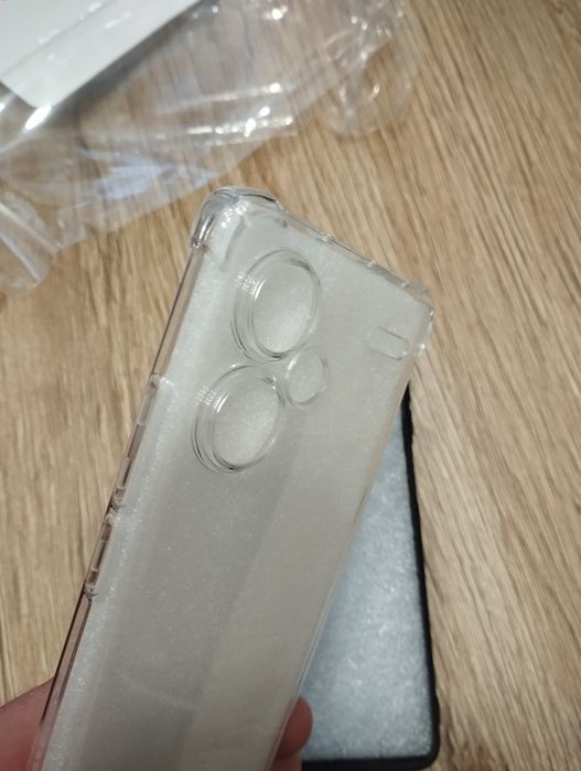 Чохол на телефон Редмі.