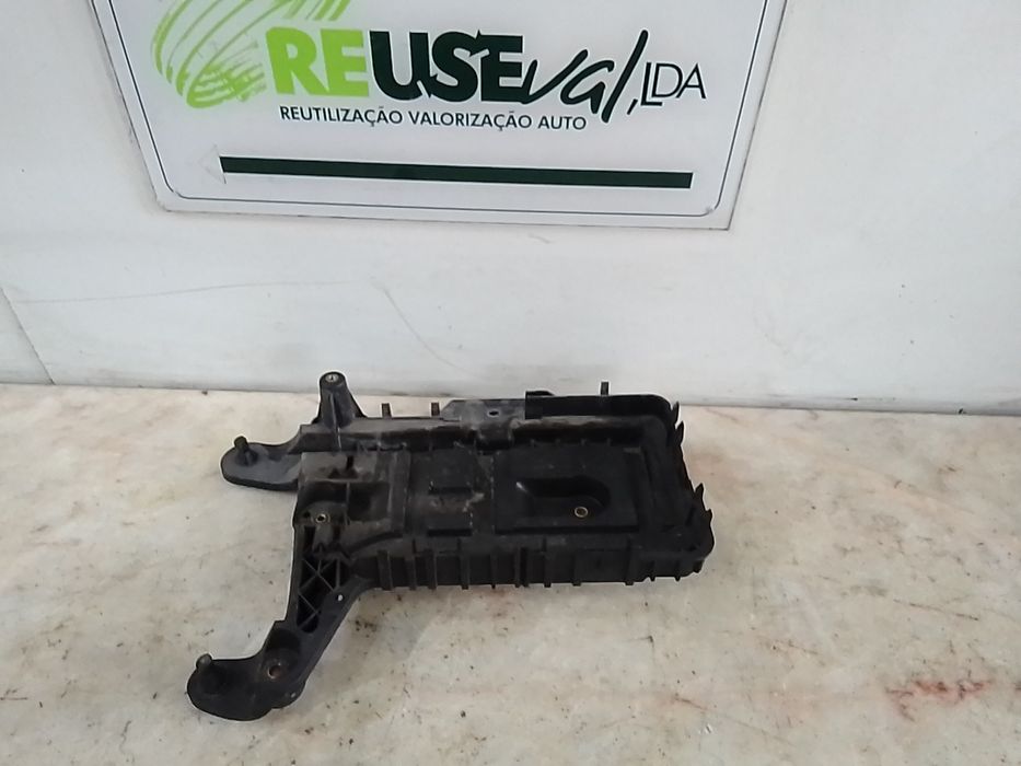 Caixa de Alujamento de Bateria VOLKSWAGEN Caddy III (2K, 2C)