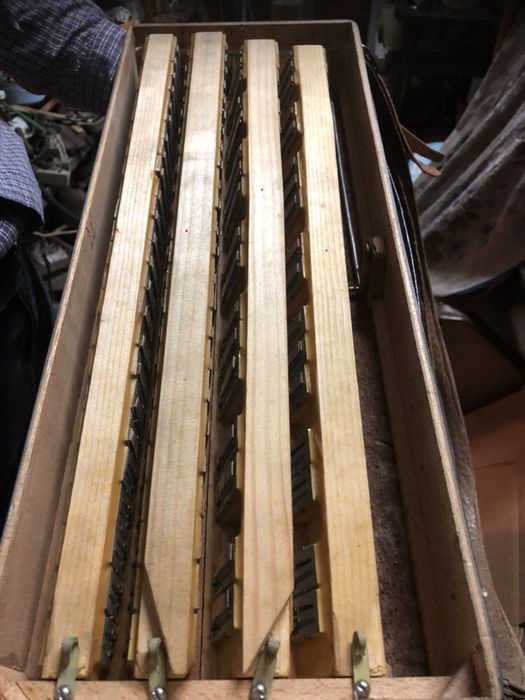 Akordeon Crucianelli 4 chórowy 120 basów