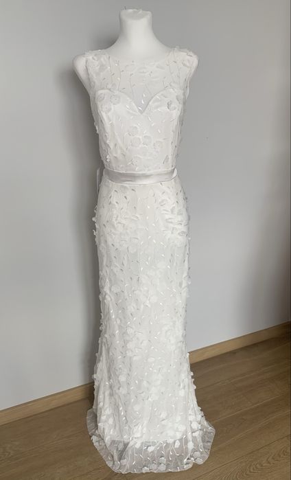 Sukienka biała w kwiatuszki