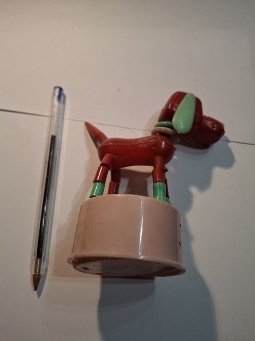Brinquedo português? Plastico articulado