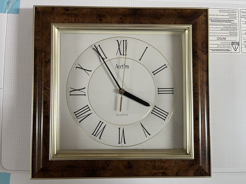 Relogio de parede a pilhas