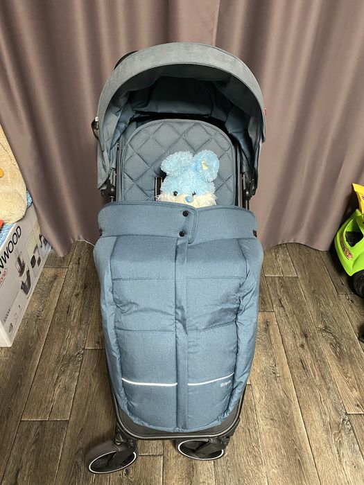 Дитяча коляска Carrello Bravo